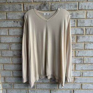 Sills Long Sleeve V-Neck Cream Cotton Blend Sweater Size XL.